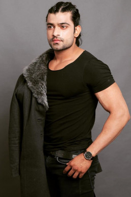 Manish Lohia - Model in Delhi | www.dazzlerr.com