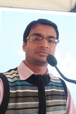 Ashutosh Jha - Anchor in Patna | www.dazzlerr.com