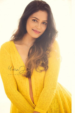 Sushma Kasbekar - Model in Mumbai | www.dazzlerr.com