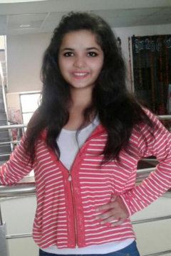 Neha Chauhan - Model in Chandigarh | www.dazzlerr.com