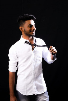 Abishek Nair - Anchor in Chennai | www.dazzlerr.com