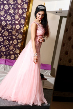 Neelam Garg - Model in Chandigarh | www.dazzlerr.com