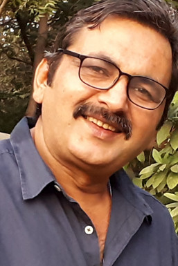 Suniil Raghubansh - Actor in Mumbai | www.dazzlerr.com