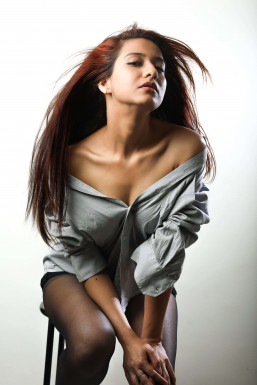 Kavita Tickoo - Model in Pune | www.dazzlerr.com