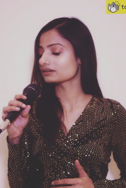 Sonam Dev - Singer in Delhi | www.dazzlerr.com