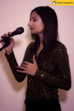 Sonam Dev - Singer in Delhi | www.dazzlerr.com