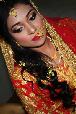 Zeba Mukhtar - Makeup Artist in Kolkata | www.dazzlerr.com