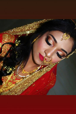 Zeba Mukhtar - Makeup Artist in Kolkata | www.dazzlerr.com