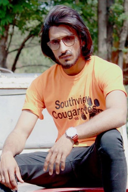 Pawan Patidar - Model in -Select- | www.dazzlerr.com