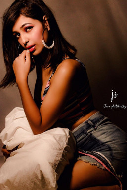 Priya Gangwar - Model in Roorkee | www.dazzlerr.com