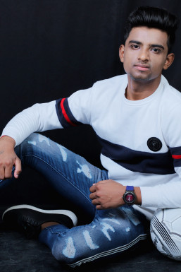 Deepak Rajput - Model in Delhi | www.dazzlerr.com