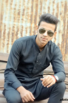 Prem Khatri - Model in Chandigarh | www.dazzlerr.com