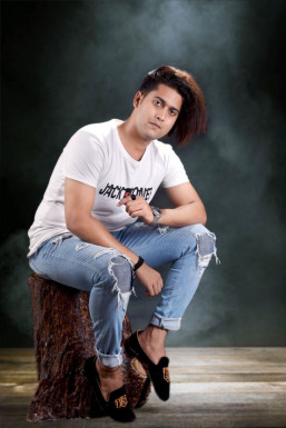 Ali Akram Reza - Model in Bhopal | www.dazzlerr.com