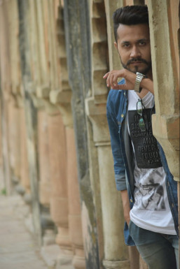 Saddam Ali - Model in Jhansi | www.dazzlerr.com