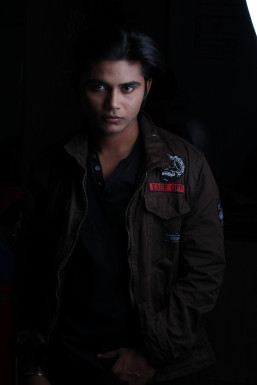 Nitesh Upadhyay - Model in Surat | www.dazzlerr.com