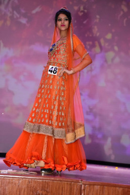 Poonam Choudhary - Model in Delhi | www.dazzlerr.com