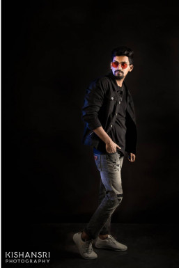 Naresh Uyyala - Model in Hyderabad | www.dazzlerr.com