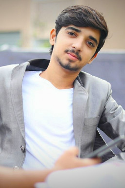 Shivam Parekh - Model in Surat | www.dazzlerr.com