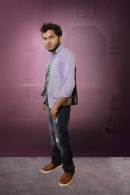 Bishal Bhattacharya - Actor in Kolkata | www.dazzlerr.com