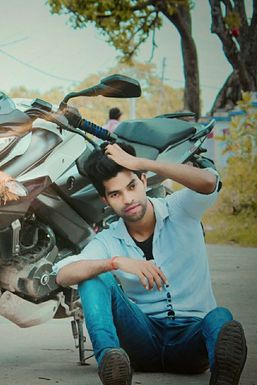 Sam Aryan - Model in Kolkata | www.dazzlerr.com