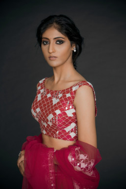 Pooja Vaid - Model in Delhi | www.dazzlerr.com