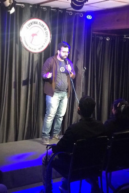 Shivam Miglani - Comedian in Delhi | www.dazzlerr.com