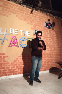 Shivam Miglani - Comedian in Delhi | www.dazzlerr.com