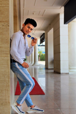 Ajay Negi - Model in New Delhi | www.dazzlerr.com