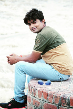 Suyash Gaur - Actor in Agra | www.dazzlerr.com