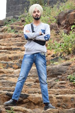 Harpal Singh - Actor in Bathinda | www.dazzlerr.com