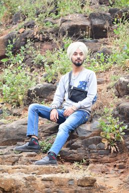 Harpal Singh - Actor in Bathinda | www.dazzlerr.com