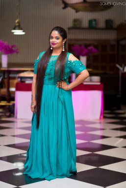 Pinki Jha - Anchor in Bhubaneswar | www.dazzlerr.com