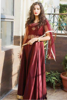 Priya Thakran - Model in Delhi | www.dazzlerr.com