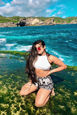 Rheeaa Rai - Influencer in  | www.dazzlerr.com