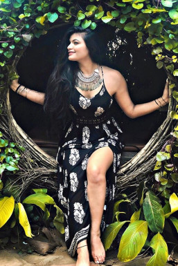 Rheeaa Rai - Influencer in  | www.dazzlerr.com