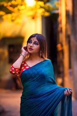 Sayani Roy - Influencer in Mumbai | www.dazzlerr.com