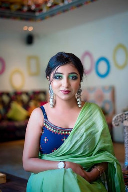 Sayani Roy - Influencer in Mumbai | www.dazzlerr.com