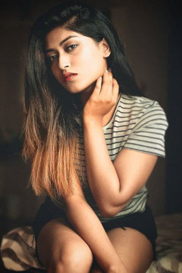 Snigdha Majumder - Influencer in kolkata | www.dazzlerr.com