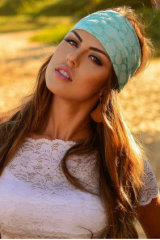 Emily - Model in Dallo Pura | www.dazzlerr.com