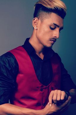Mohd Aslam - Model in Delhi | www.dazzlerr.com