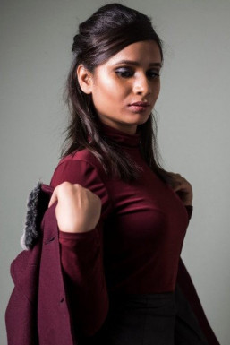 Aditi Singh - Model in Delhi | www.dazzlerr.com