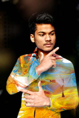 Nilesh Ranjan - Model in -Select- | www.dazzlerr.com