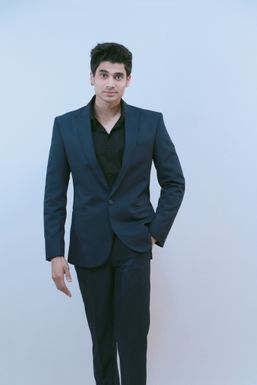 Saqib Rangrez - Model in -Select- | www.dazzlerr.com