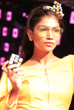 Anushree - Model in Mumbai | www.dazzlerr.com