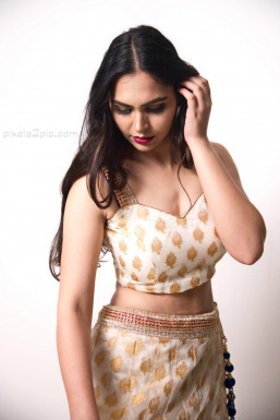 Jasleen Kaur - Model in Bangalore | www.dazzlerr.com