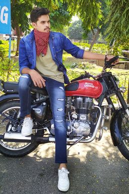 Arjun Singh - Model in Jaipur | www.dazzlerr.com