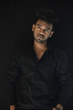 Anand Deshmukh - Model in Pune | www.dazzlerr.com