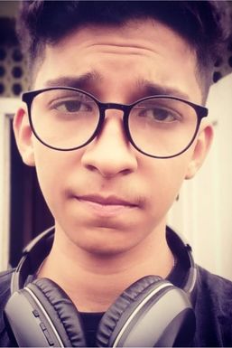 Saksham Jaiswal - Actor in Kolkata | www.dazzlerr.com