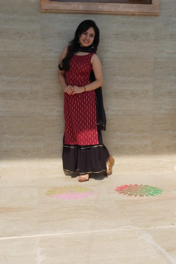 Rashmi - Model in Mumbai | www.dazzlerr.com