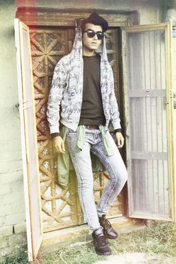 Aamir Afzal - Model in Malerkotla | www.dazzlerr.com